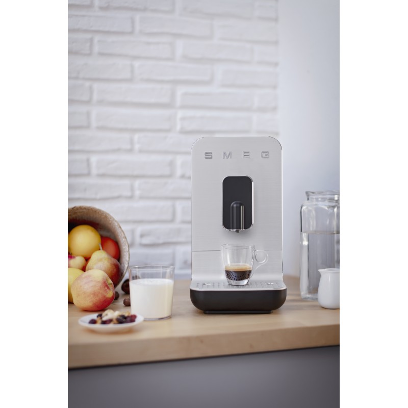 smeg-bcc01blmeu-cafetera-electrica-totalmente-automatica-maquina-espresso-1-4-l-25.jpg