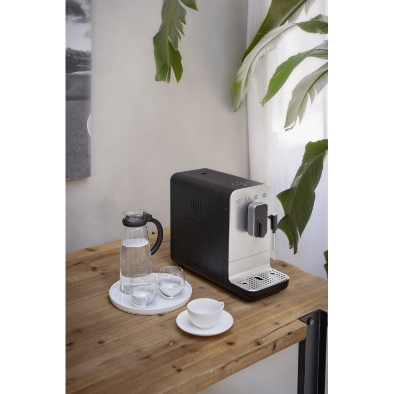 smeg-bcc02blmeu-cafetera-electrica-totalmente-automatica-maquina-espresso-1-4-l-26.jpg