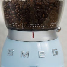 smeg-cgf01pbeu-molinillo-de-cafe-150-w-azul-10.jpg