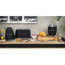 smeg-klf03blmeu-tetera-electrica-1-7-l-2400-w-negro-cromo-15.jpg