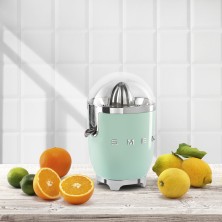 smeg-cjf01pgeu-prensa-de-citricos-electricos-70-w-verde-8.jpg