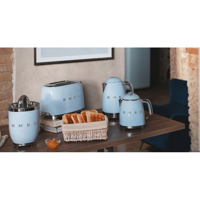 smeg-cjf01pbeu-prensa-de-citricos-electricos-70-w-azul-9.jpg